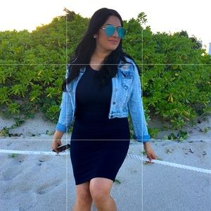 Cropped denim jacket